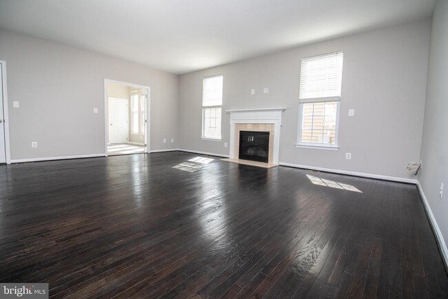 Building Photo - 25257 Doolittle Ln