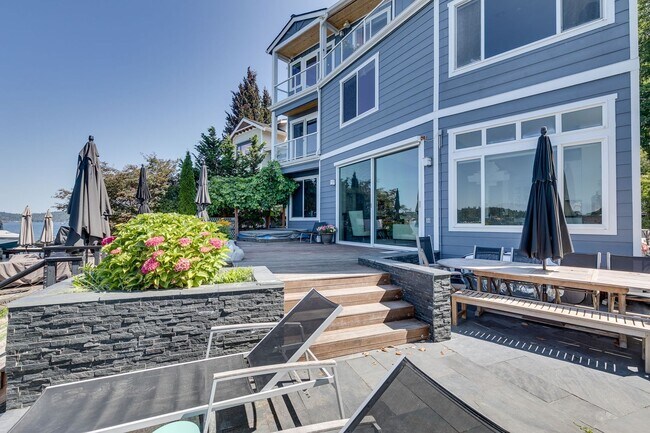 Building Photo - 5bd/3.75ba Sammamish Home