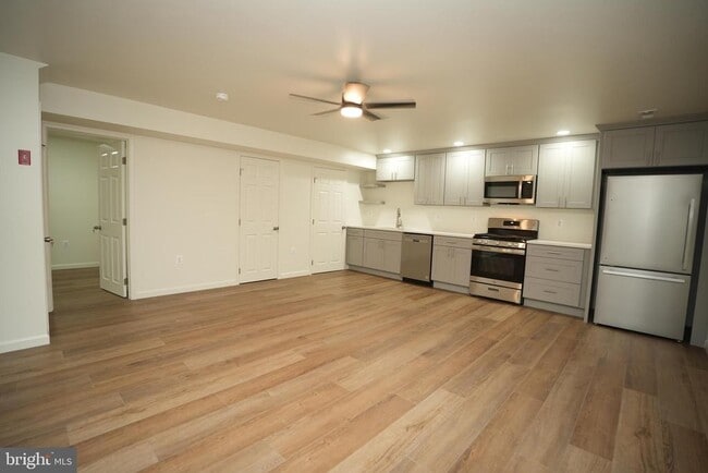 Building Photo - 22271 Goldenrod Dr