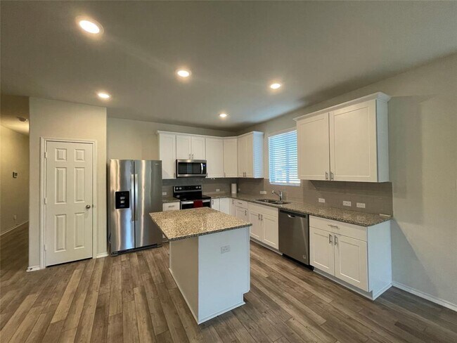 Building Photo - 1801 T H Johnson Dr