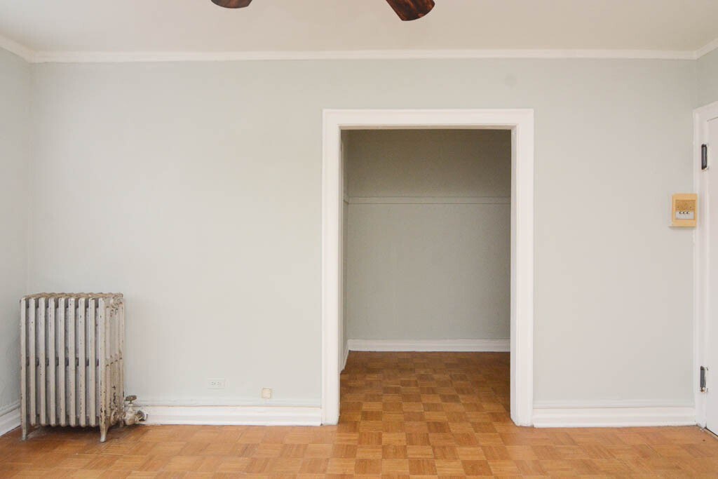 Building Photo - 653 W Belmont Ave