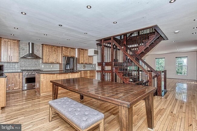 Building Photo - 9400 Van Arsdale Dr