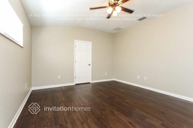 Building Photo - 5140 Layton Dr