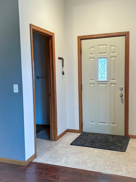 Building Photo - 13315 43rd Ave