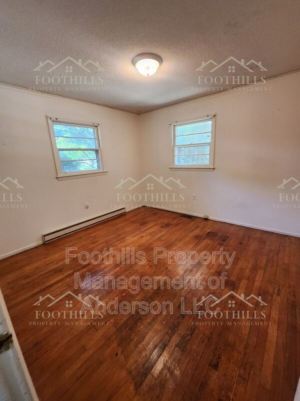 Building Photo - 418 W Fredericks St