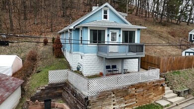 Building Photo - 793 Valley Rd