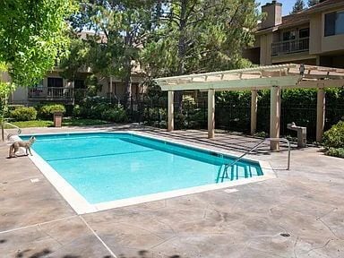 Building Photo - "Charming 2-Bedroom Retreat in Santa Clara - 920 Sq Ft of Comfort & Convenience!"