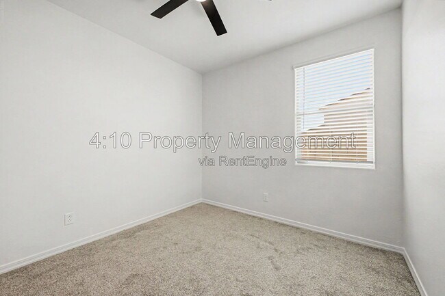 Building Photo - 4433 E Rock Daisy Ln