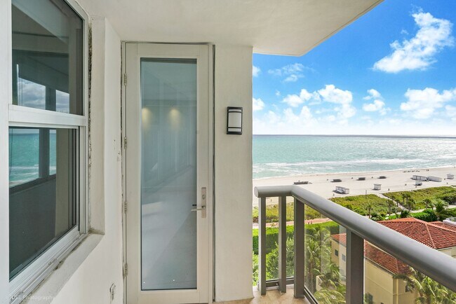 Building Photo - 6039 Collins Ave
