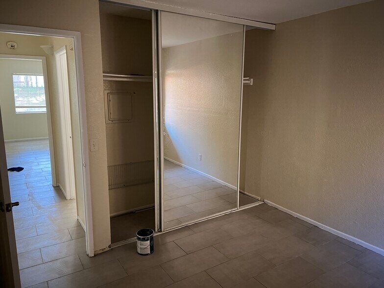 Building Photo - 120 Avenida Las Brisas