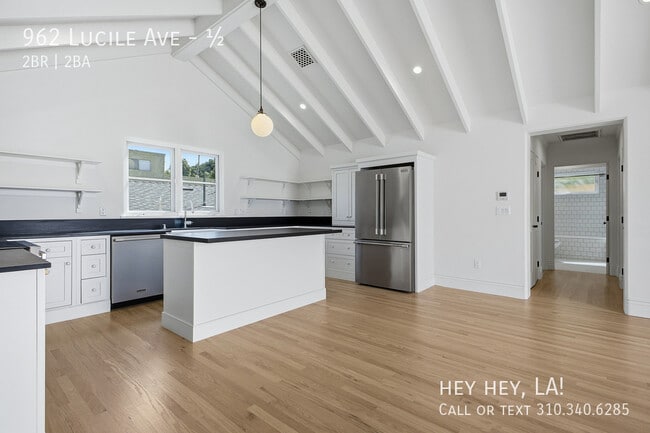 Building Photo - 962 Lucile Ave