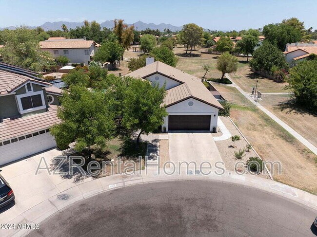 Building Photo - 16023 N 48th Pl