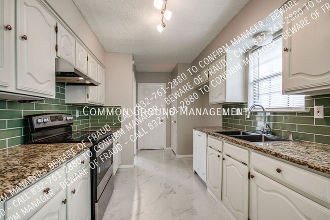 Building Photo - 2729 Dukeswood Dr