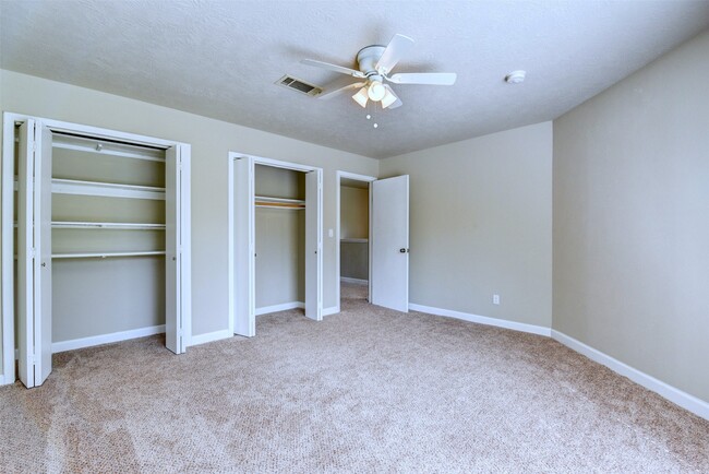 Building Photo - 12841 Orion Ct