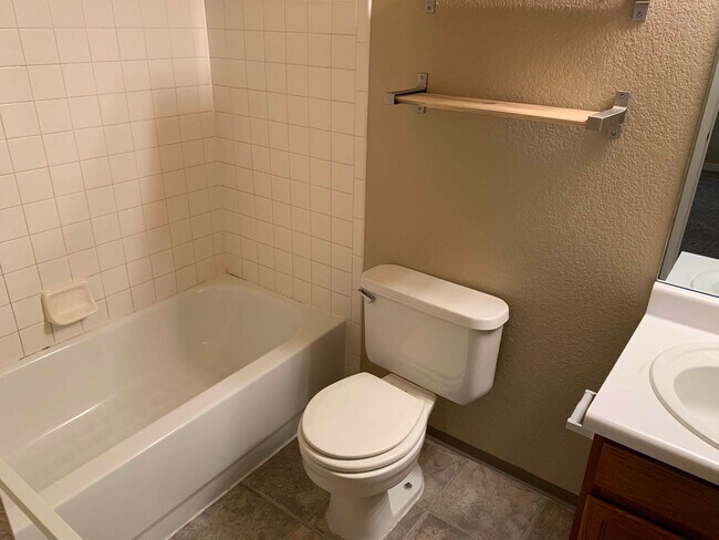 Building Photo - 1225 W Prospect Rd