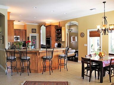 Building Photo - 12309 Thornwood Dr