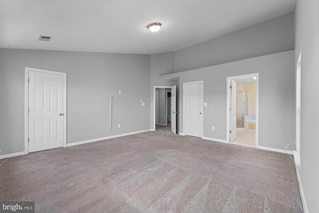 Building Photo - 12420 Rollys Ridge Ave