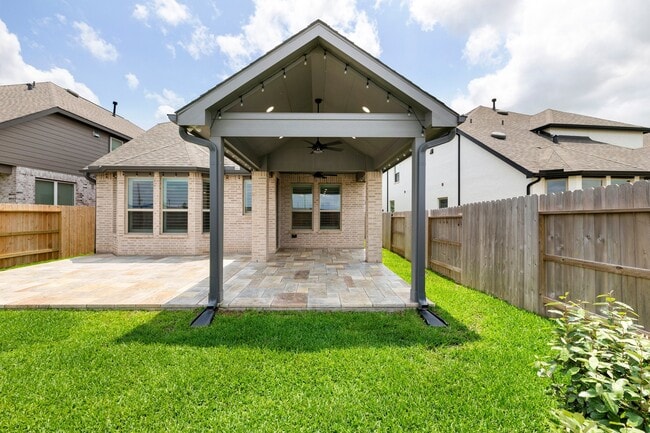 Building Photo - 997 Newport Crk Dr