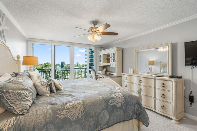 Building Photo - 7650 Bayshore Dr