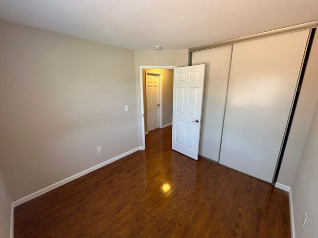 Building Photo - Spacious 4 Bedroom 2.5 Bath Home Antioch