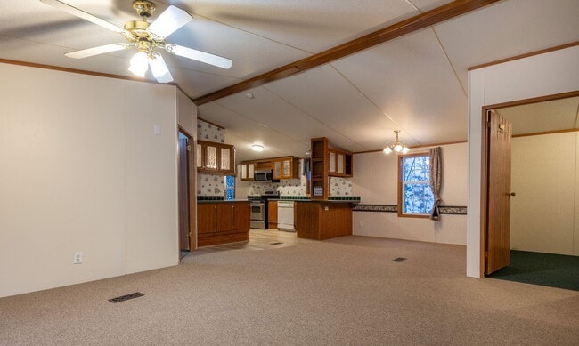 Building Photo - Hocking Hills Home For Rent