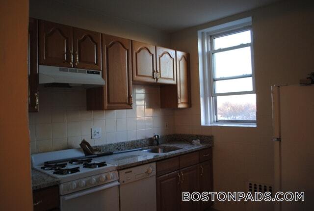 Building Photo - 126 Warren St