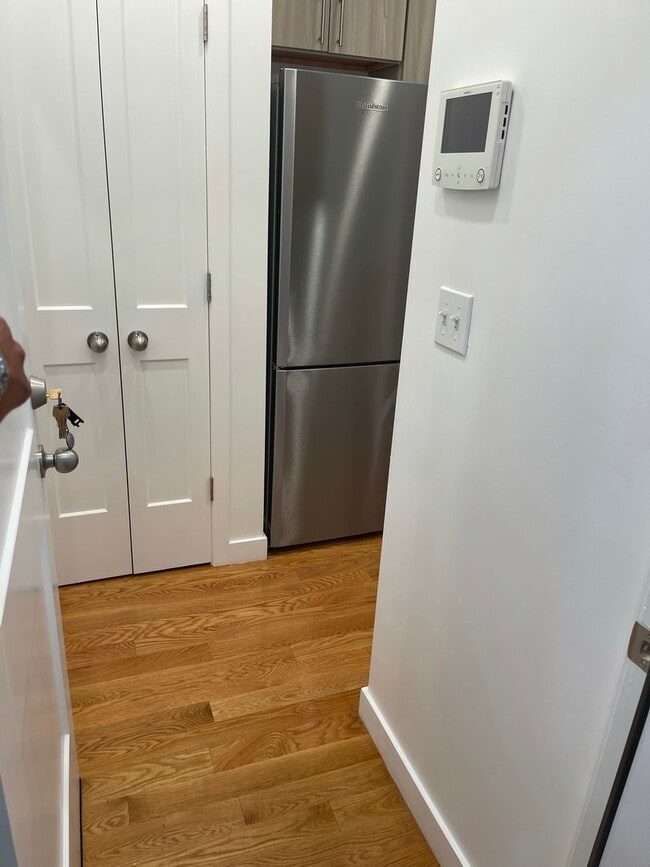 Building Photo - CHELSEA / BOSTON FULLY FURNISHED LUXURY ST...