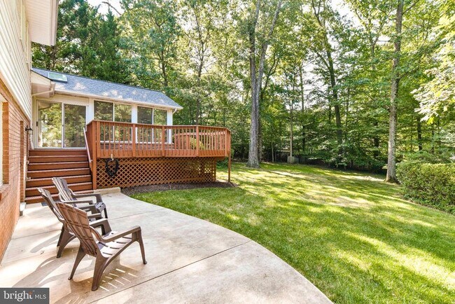 Building Photo - 9205 Hamilton Dr