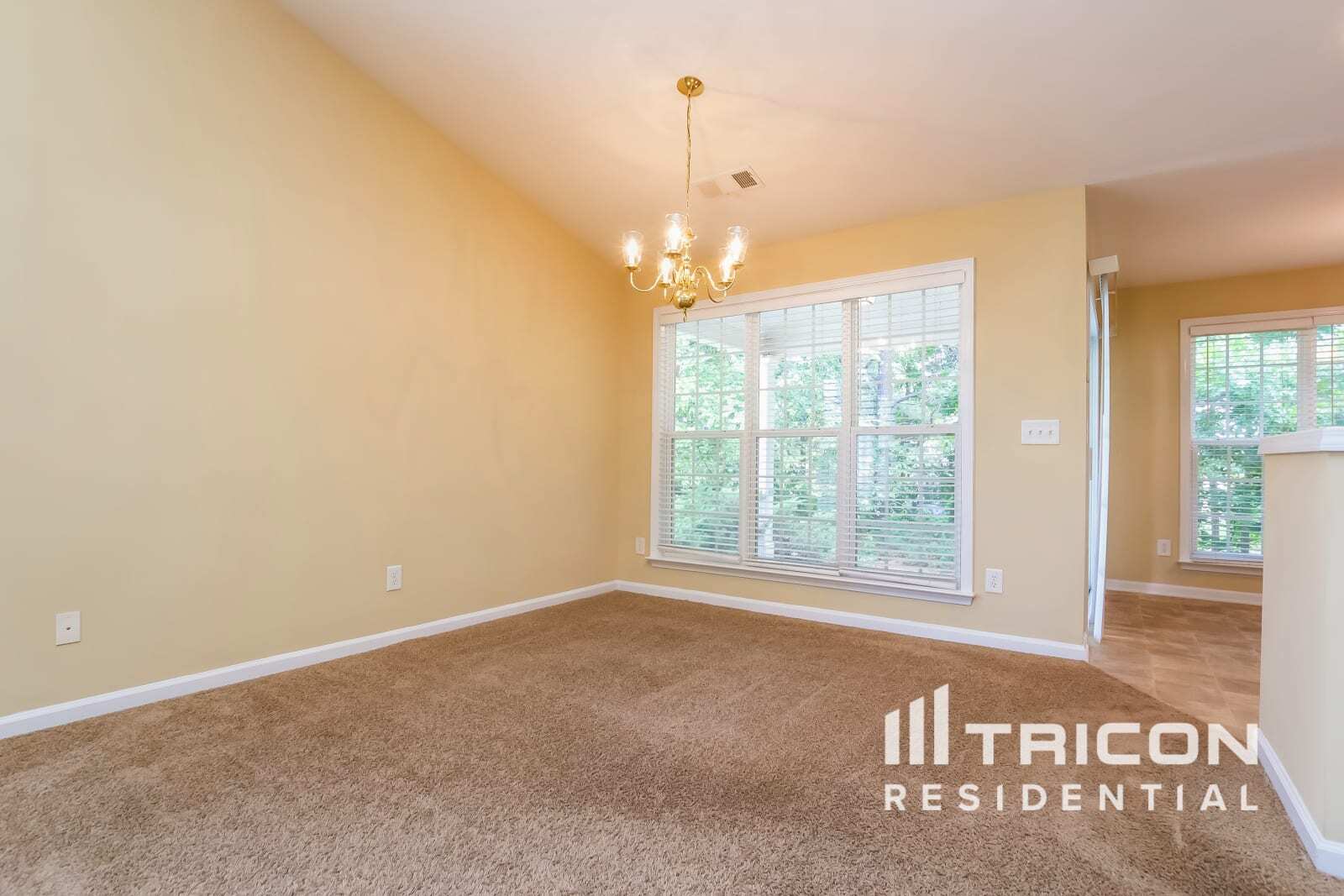 Building Photo - 6610 Waveland Dr