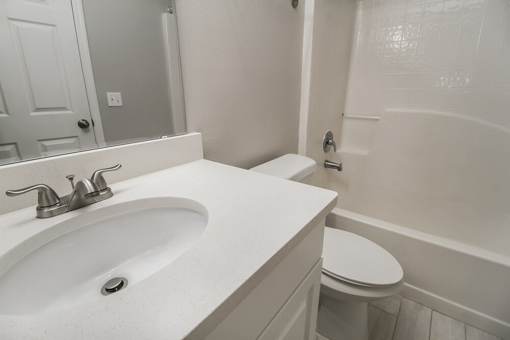 Building Photo - 932 Vanderbilt Dr