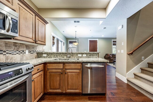 Building Photo - Fully Furnished Mountain Modern Twin Home ...