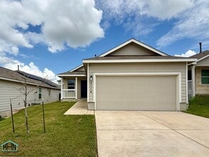 Building Photo - Come home and relax in comfort and style! A single story beauty, near Randolph & Ft Sam in Conver...