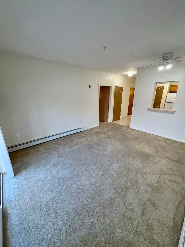 Building Photo - 18 Harbor Ave