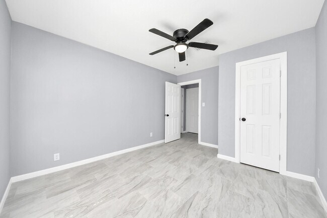 Building Photo - 5103 Karu Dr