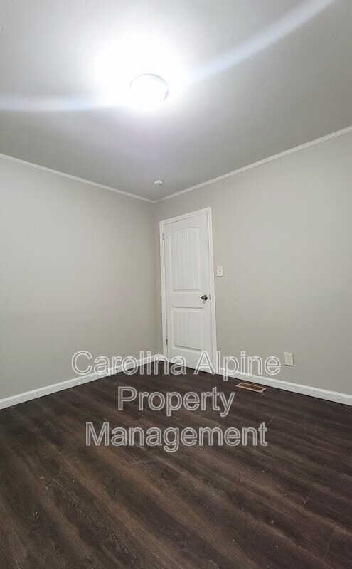 Building Photo - 1132 Browns Ave