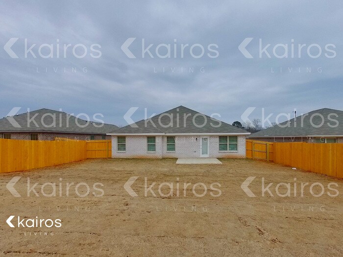 Building Photo - 820 Heather Dr