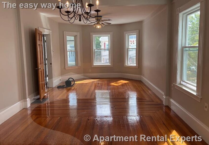 Building Photo - 16 Edward Sullivan Rd