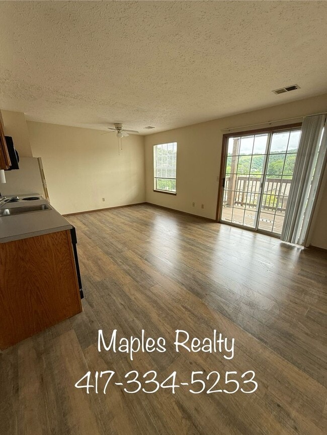 Building Photo - 1 bedroom, 1 bath WALK-IN condo at Fall Creek Resort