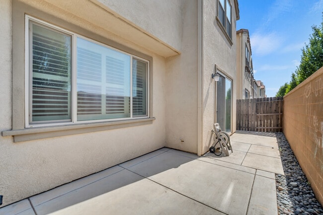 Building Photo - 8980 Upbeat Wy