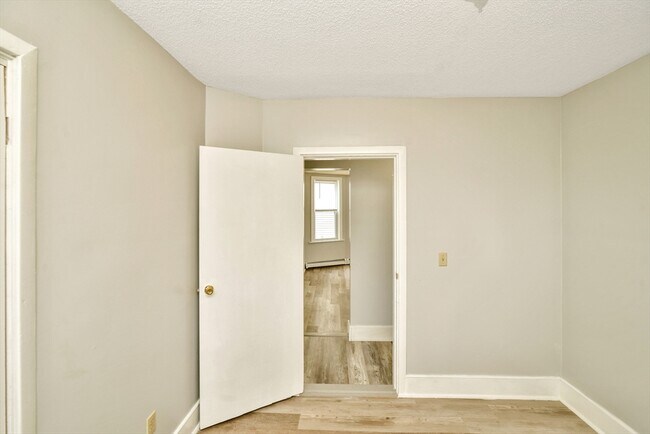Building Photo - 180 Westville St