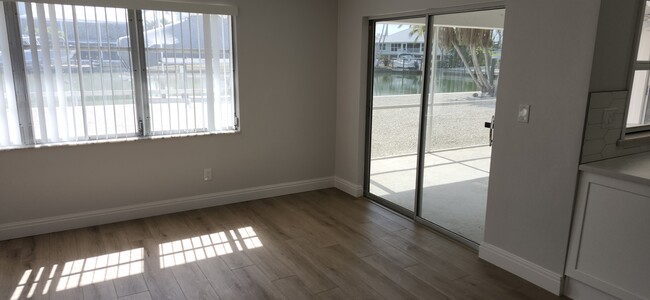 Building Photo - 1666 Sabal Palm Dr