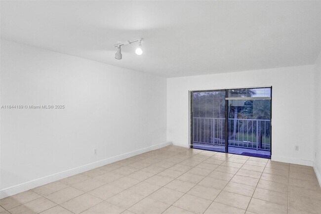 Building Photo - 9301 SW 92nd Ave