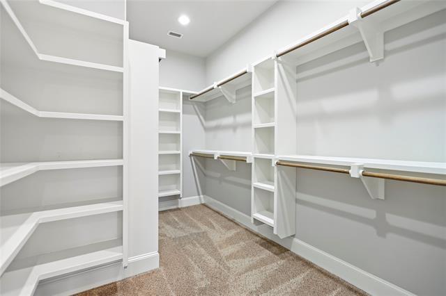Building Photo - 660 S Pearl Expy
