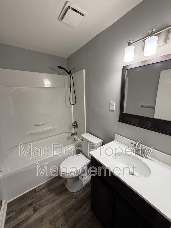 Building Photo - 727 Chalklevel Rd