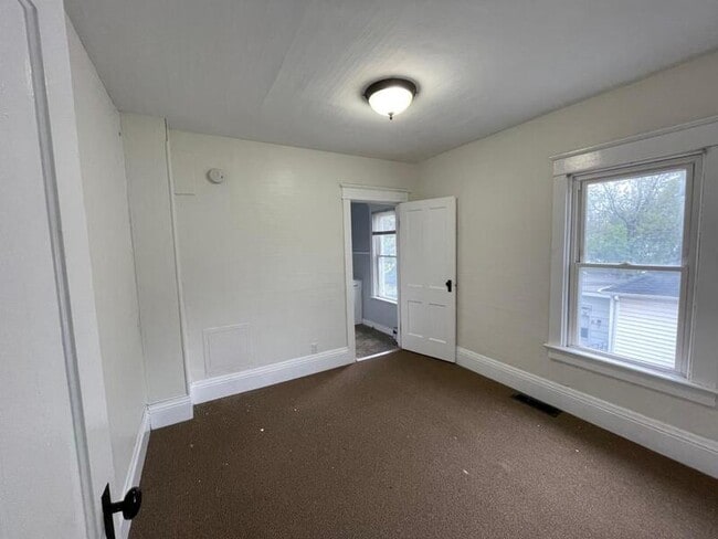 Building Photo - 224 State St