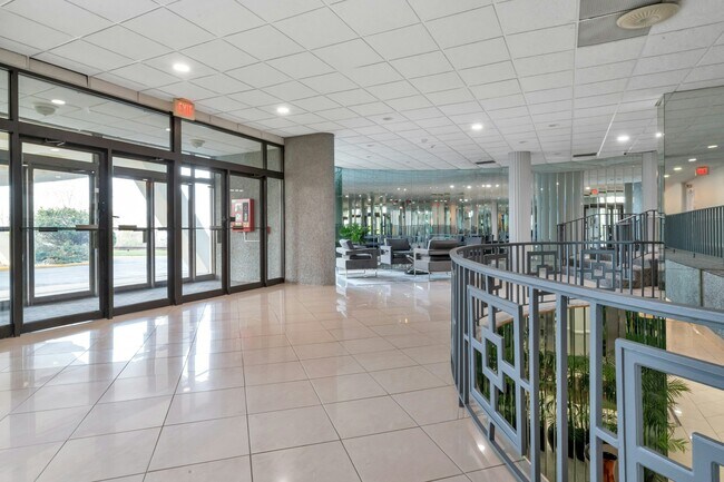 Building Photo - 1 Scenic Dr