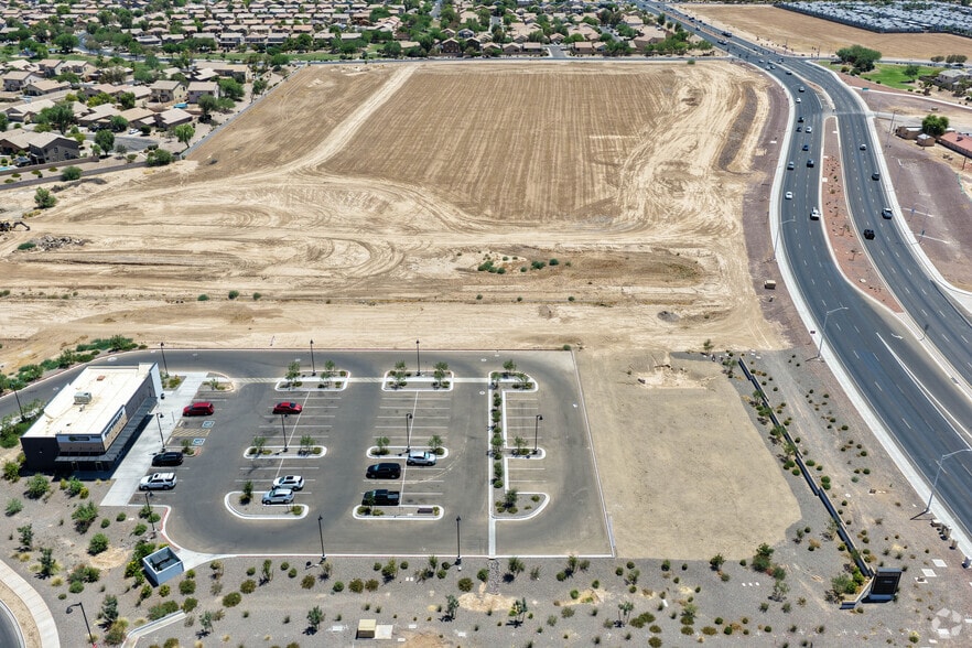Building Photo - Butterfield Commons