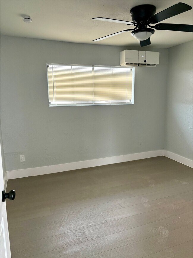 Building Photo - 1125 Ann