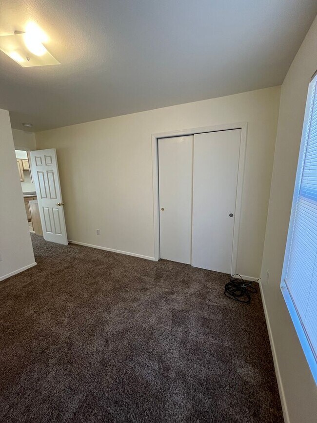 Building Photo - 4821 Sonoma Ranch Blvd