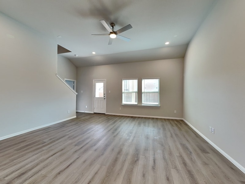 Building Photo - 427 Wydown Dr